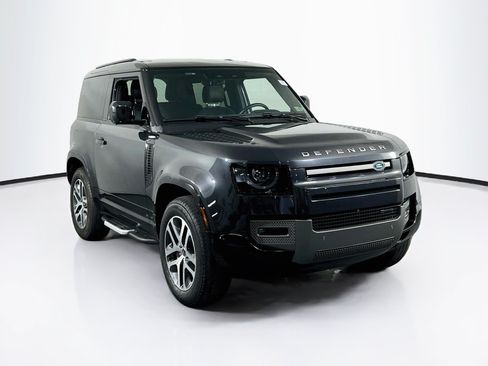 Used 2023 Land Rover Defender 90 X-Dynamic SE AWD/4WD image 3