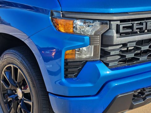 Used 2022 Chevrolet Silverado 1500 Custom w/ LPO, Dark Essentials Package image 5