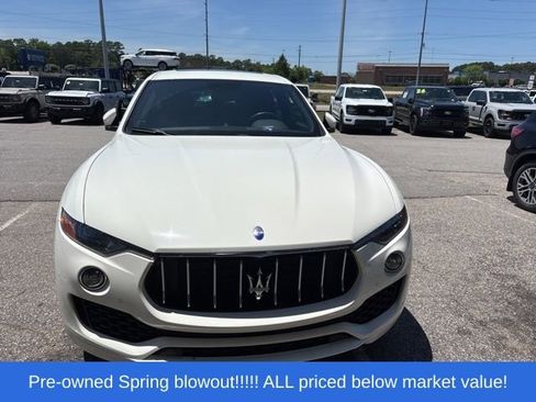 Used 2019 Maserati Levante AWD/4WD image 4