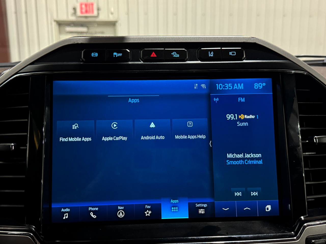 Used 2022 Ford F350 King Ranch w/ Tremor Off-Road Package AWD/4WD image 45