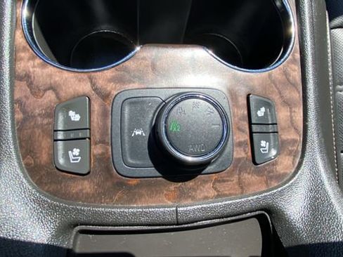 Used 2021 GMC Acadia Denali w/ Denali Ultimate Package AWD/4WD image 31