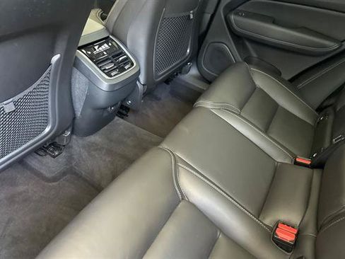 Certified 2023 Volvo XC60 B5 Ultimate w/ Climate Package AWD/4WD image 12