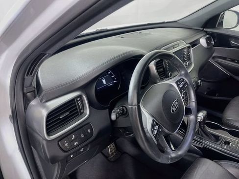 Used 2019 Kia Sorento SX FWD image 10