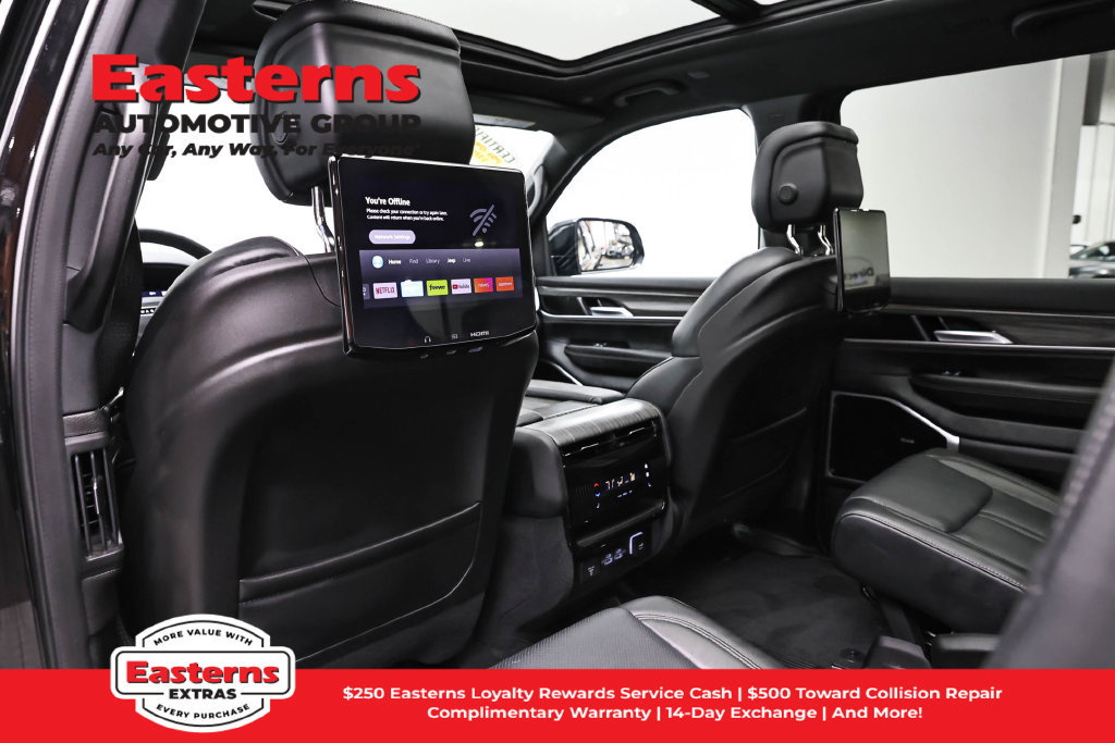 Used 2024 Jeep Wagoneer Series III w/ Premium Group I AWD/4WD image 26
