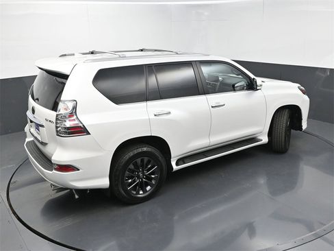 Used 2023 Lexus GX 460 Premium w/ Premium Plus Package image 38