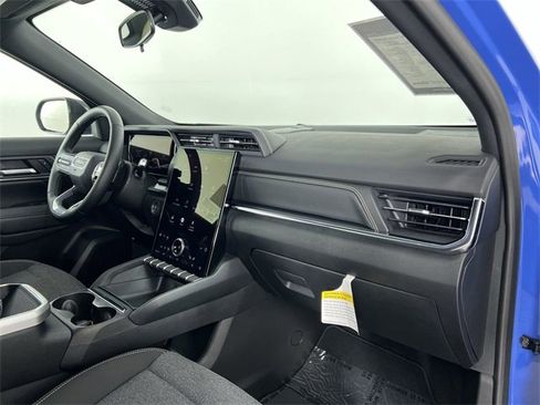 Used 2025 GMC Terrain Elevation image 30