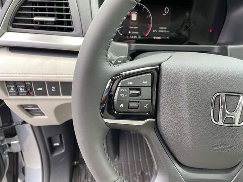 New 2026 Honda Odyssey EX-L image 17