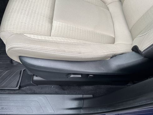 Used 2022 Subaru Ascent Premium w/ Convenience Package image 16