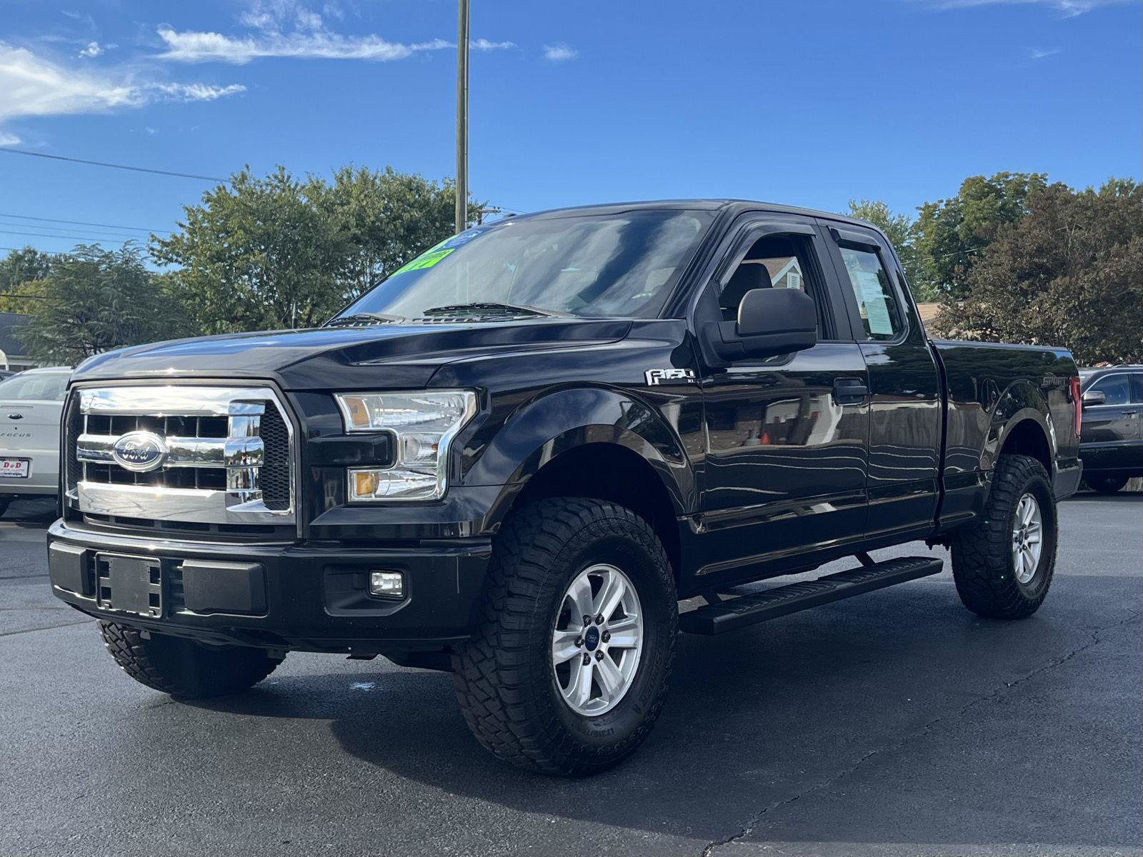 Used 2015 Ford F150 XL w/ Equipment Group 101A Mid AWD/4WD image 4
