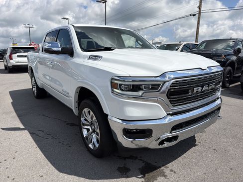 Used 2024 RAM 1500 Limited AWD/4WD image 3