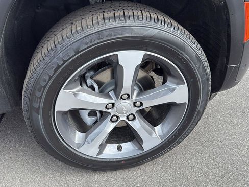 New 2026 Jeep Grand Cherokee Limited image 11