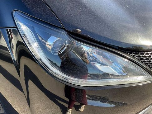 Used 2018 Chrysler Pacifica Limited w/ S Appearance Package image 7