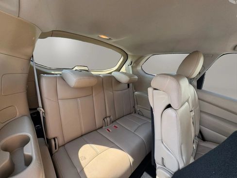 Used 2018 Nissan Pathfinder SL FWD image 14