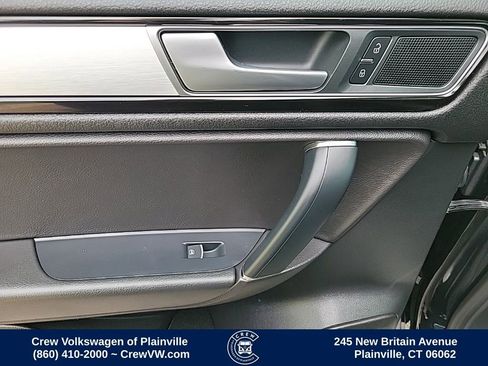 Used 2017 Volkswagen Touareg Wolfsburg Edition AWD/4WD image 47