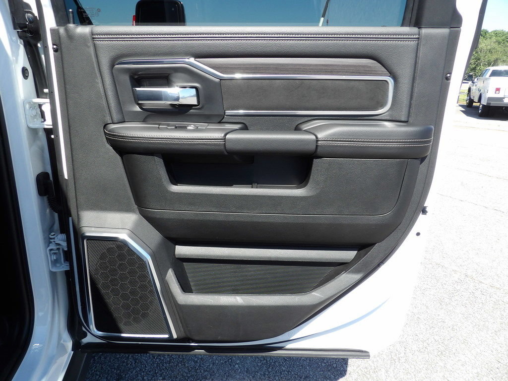 Used 2026 RAM 2500 Laramie AWD/4WD image 41