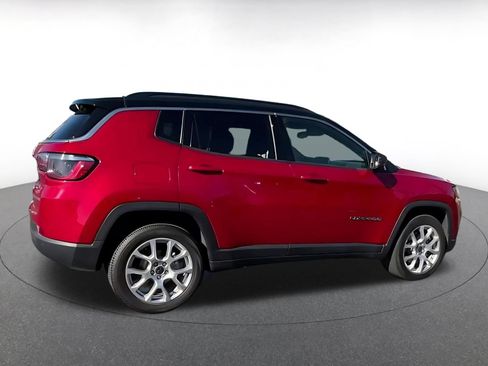 Used 2025 Jeep Compass Limited AWD/4WD image 14