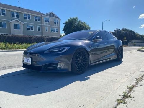 Used 2017 Tesla Model S 75 image 3