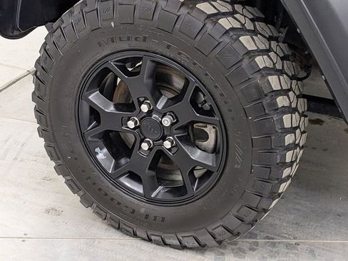 Used 2023 Jeep Wrangler Sport AWD/4WD image 5