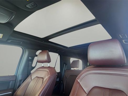 Used 2024 Ford Expedition Limited image 16