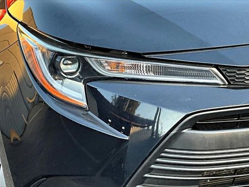 Used 2023 Toyota Corolla LE image 31