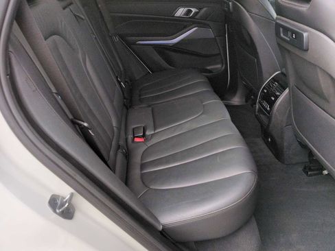 Used 2021 BMW X5 xDrive40i w/ M Sport Package AWD/4WD image 22