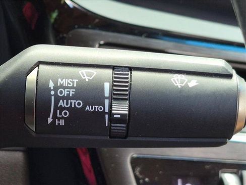 Used 2022 Lexus ES 350 Ultra Luxury w/ Accessory Package 2 FWD image 10
