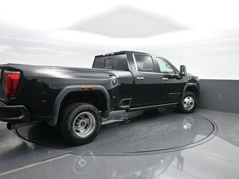 Used 2023 GMC Sierra 3500 Denali w/ Denali Ultimate Package image 2