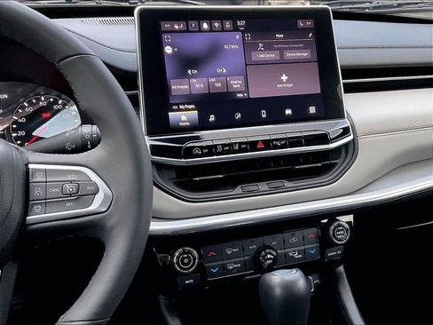 Used 2024 Jeep Compass Limited AWD/4WD image 18