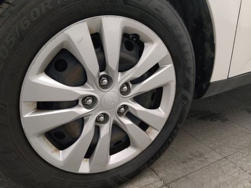 Used 2020 Kia Soul LX FWD image 31