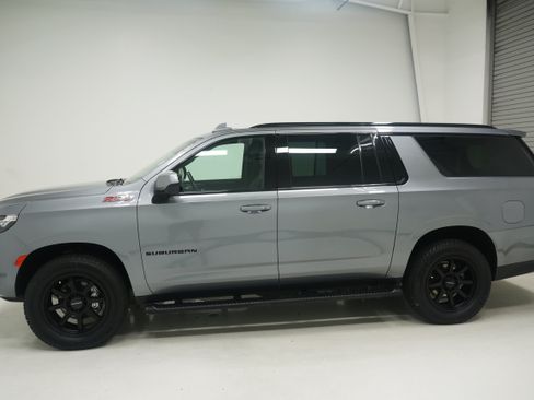 Used 2021 Chevrolet Suburban Z71 AWD/4WD image 6