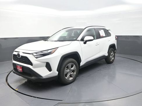 Certified 2025 Toyota RAV4 XLE FWD image 3