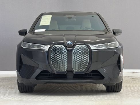 Used 2025 BMW iX xDrive50 w/ Premium Package AWD/4WD image 6