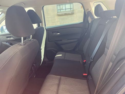 Used 2025 Nissan Rogue SV image 28