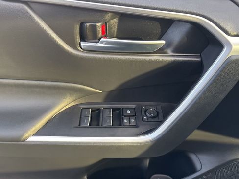 Used 2023 Toyota RAV4 XLE w/ Convenience Package image 10