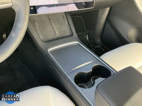 Used 2021 Tesla Model Y Long Range image 38
