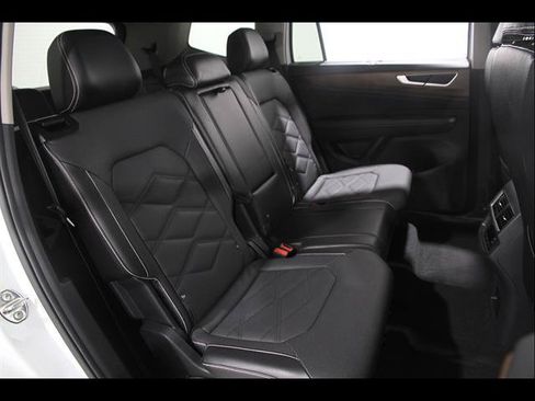 Certified 2024 Volkswagen Atlas SE AWD/4WD image 18
