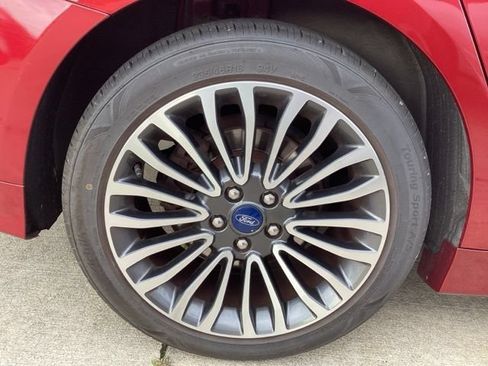 Used 2018 Ford Fusion Platinum FWD image 7