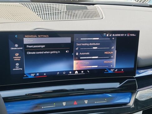 New 2026 BMW 550e xDrive w/ Premium Package AWD/4WD image 11