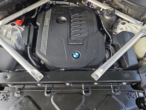 Certified 2022 BMW X5 xDrive40i w/ M Sport Package image 27