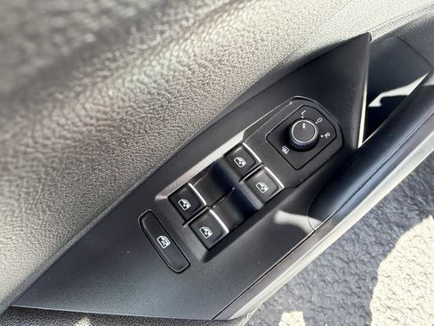 Used 2025 Volkswagen Jetta Sport FWD image 11