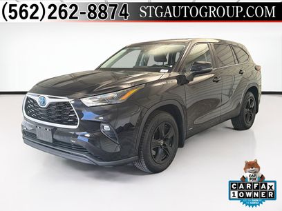Used 2023 Toyota Highlander LE