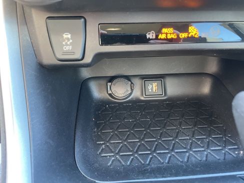 Used 2024 Toyota RAV4 LE image 20