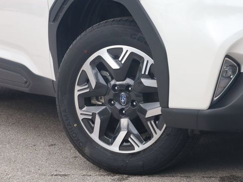 Used 2026 Subaru Forester Premium AWD/4WD image 3