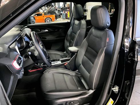 Used 2023 Chevrolet TrailBlazer RS w/ Sun and Liftgate Package image 10