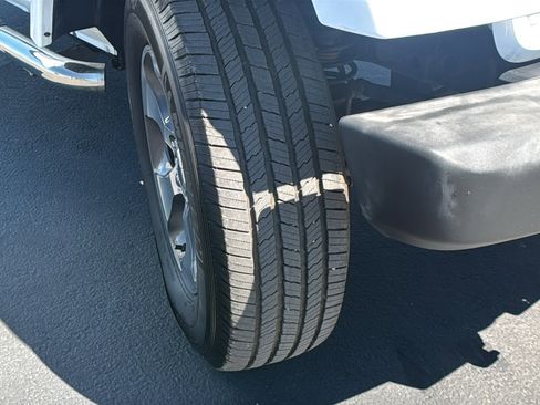 Used 2017 Jeep Wrangler Sahara w/ Connectivity Group image 10