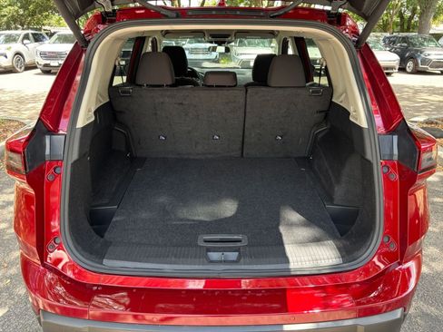 Used 2025 Nissan Rogue SV AWD/4WD image 57