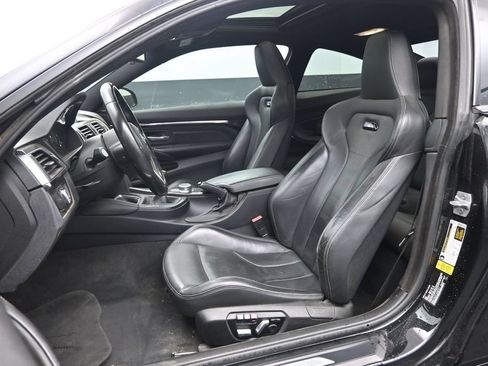 Used 2018 BMW M4 Coupe RWD image 23