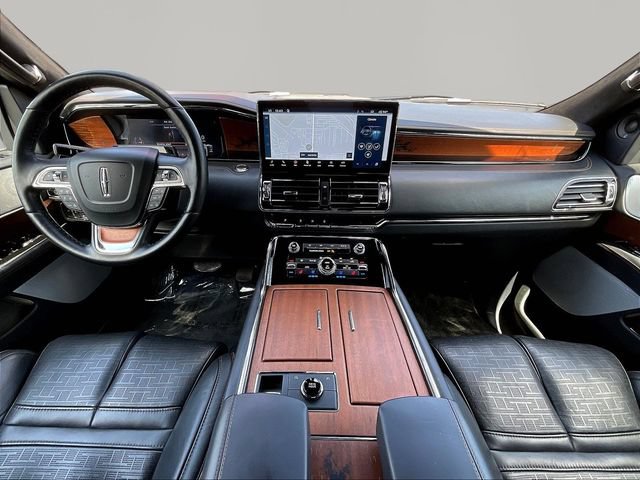 Used 2024 Lincoln Navigator L Black Label AWD/4WD image 9