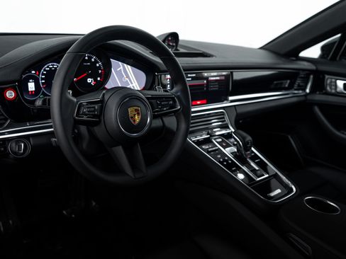 Certified 2021 Porsche Panamera 4 image 4