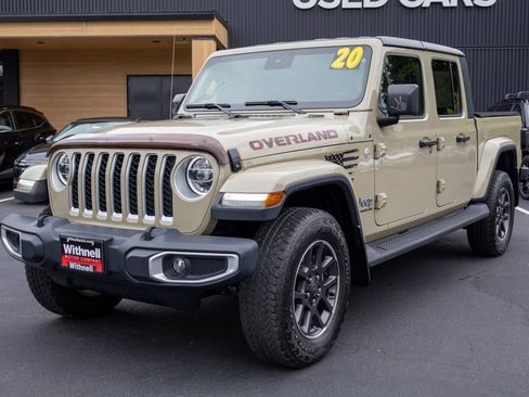 Used 2020 Jeep Gladiator Overland image 3